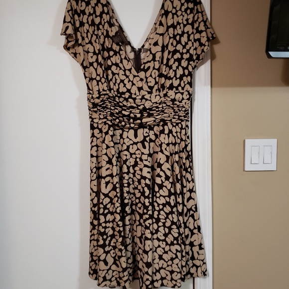 Dress - Picture 2 of 2